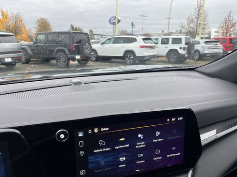Used 2025 Chevrolet Equinox LT image 20