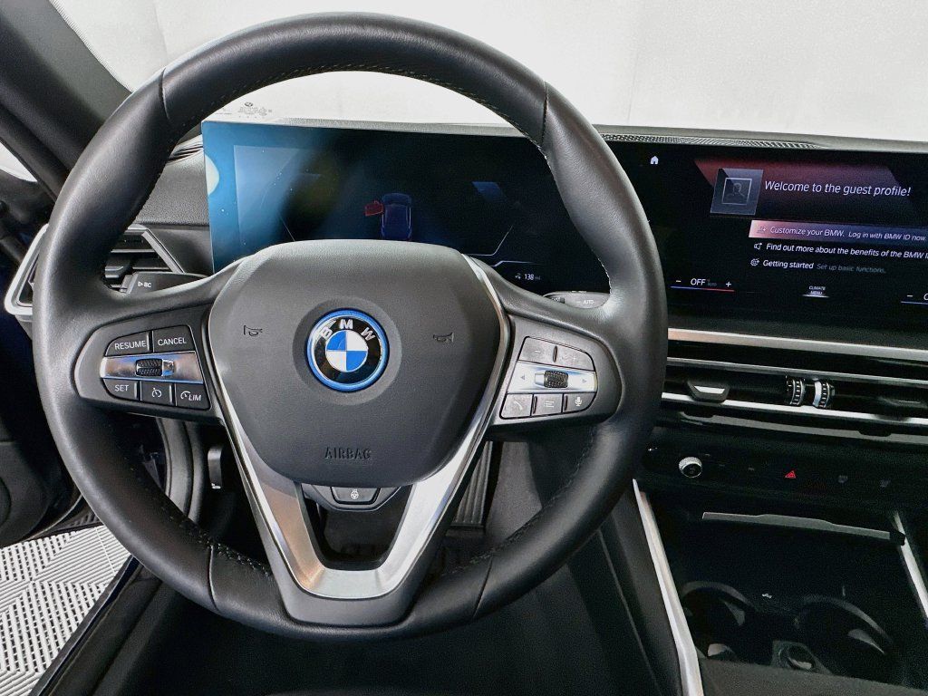 Used 2023 BMW i4 eDrive40 w/ Premium Package RWD image 11