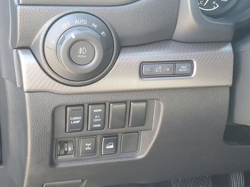 Used 2023 Nissan Titan PRO-4X w/ Pro-4x Convenience Package image 18