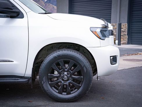 Used 2021 Toyota Sequoia Nightshade image 5