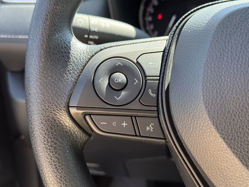 Used 2025 Toyota RAV4 XLE image 41