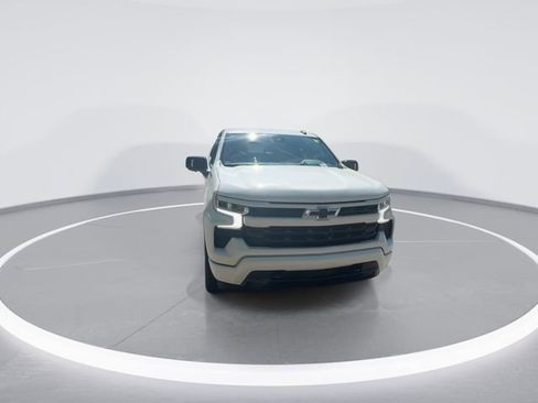 Used 2023 Chevrolet Silverado 1500 RST w/ Convenience Package II AWD/4WD image 2