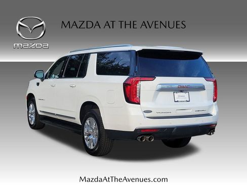Used 2024 GMC Yukon XL Denali RWD image 5
