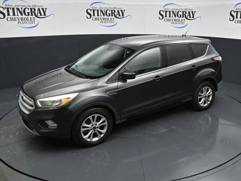 Used 2017 Ford Escape SE FWD image 19