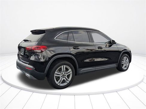 Used 2023 Mercedes-Benz GLA 250 4MATIC image 3