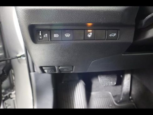 Used 2025 Toyota RAV4 XLE w/ Convenience Package image 23