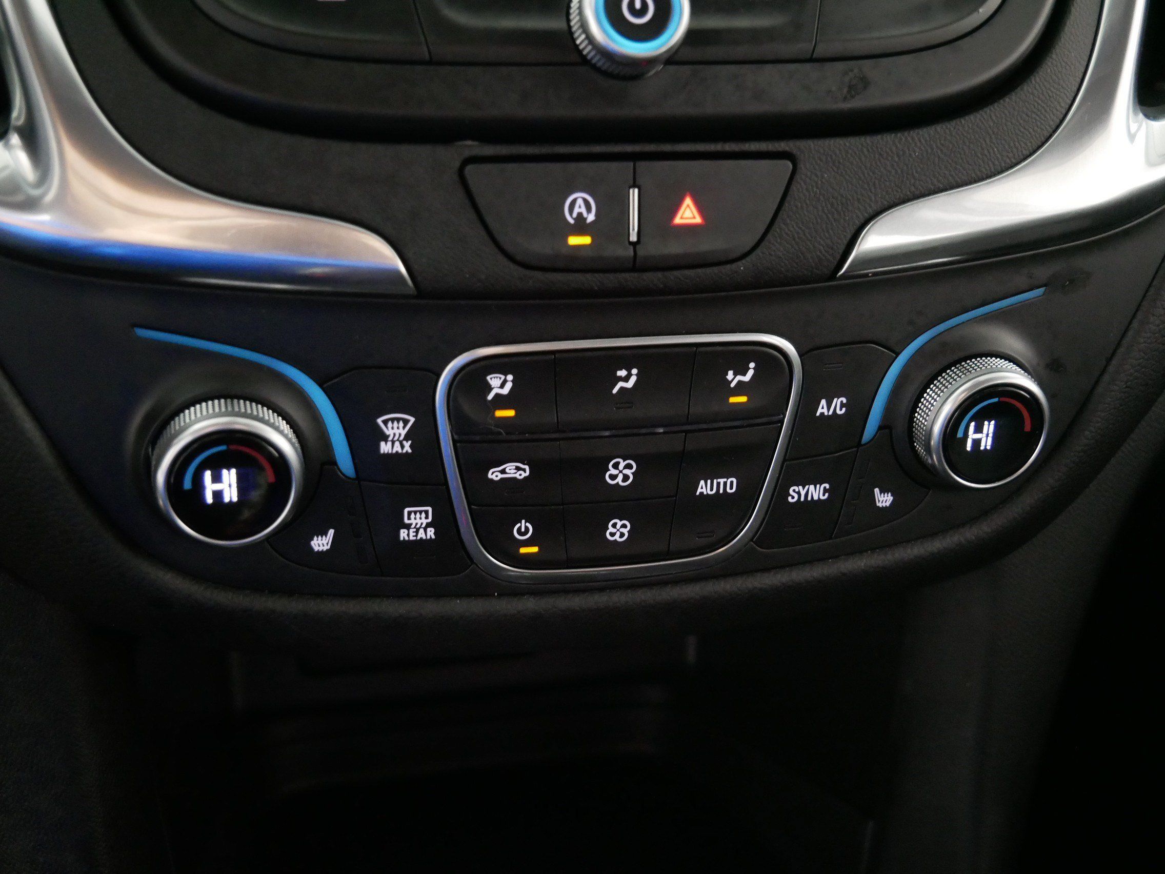 Used 2024 Chevrolet Equinox LT FWD image 23