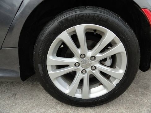 Used 2015 Chrysler 200 Limited image 17