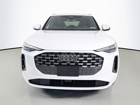 Used 2025 Audi Q5 Premium Plus w/ Premium Plus AWD/4WD image 2