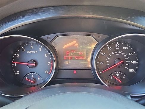 Used 2016 Kia Sedona LX w/ LX Convenience Package image 24