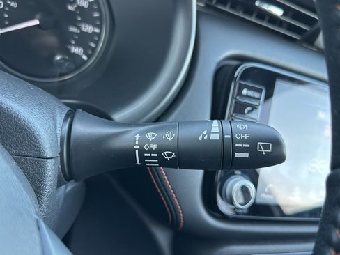 Used 2021 Nissan Kicks SR w/ SR Premium Package image 26