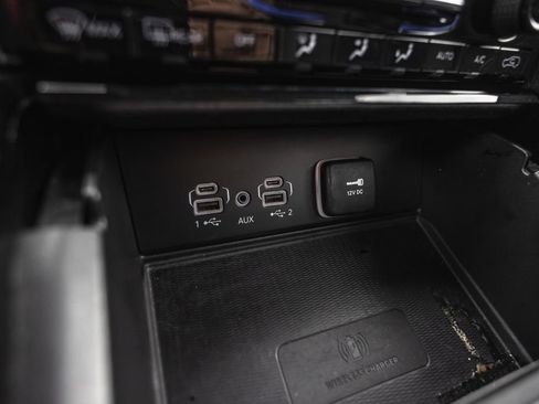 Used 2023 Jeep Grand Cherokee L Limited w/ Luxury Tech Group II AWD/4WD image 18