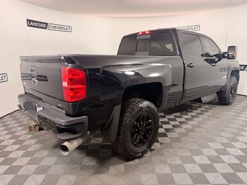 Used 2019 Chevrolet Silverado 2500 LTZ w/ Midnight Edition AWD/4WD image 6
