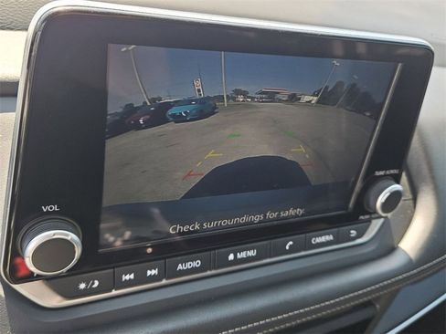 Certified 2025 Nissan Rogue S image 20