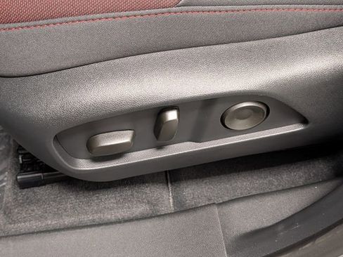 New 2026 Chevrolet Equinox RS AWD/4WD image 13