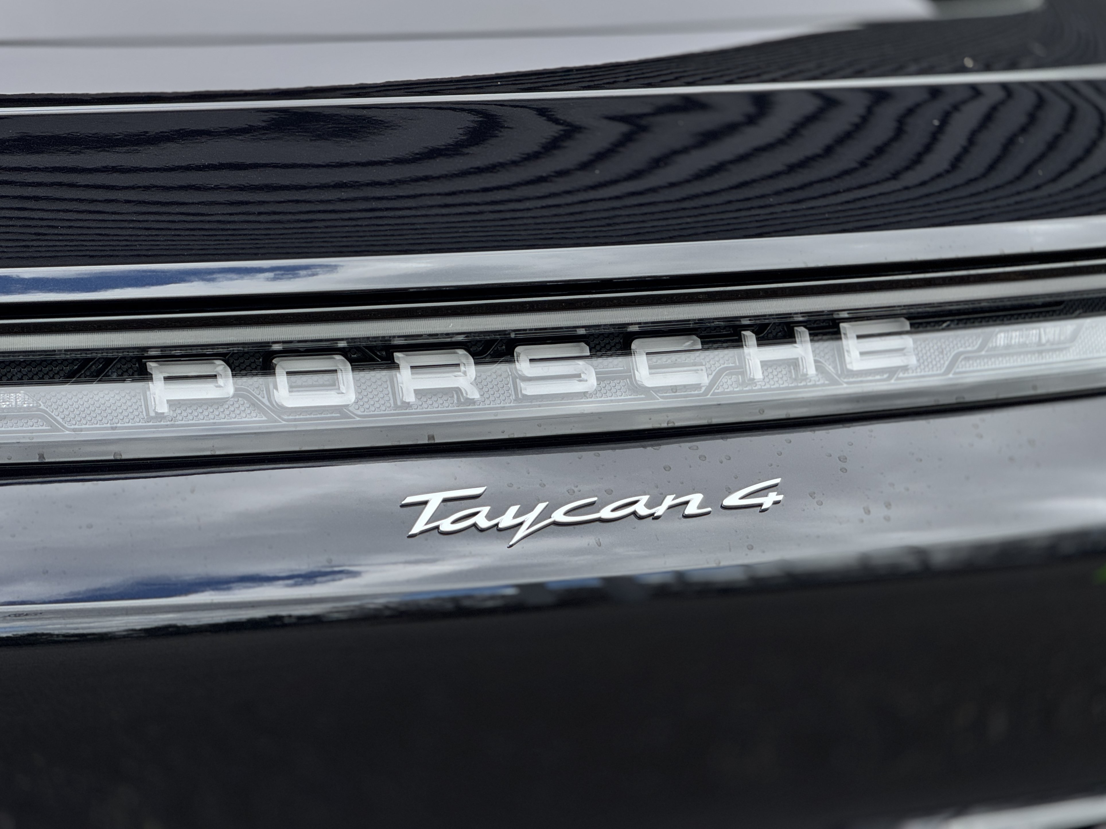 Used 2025 Porsche Taycan AWD/4WD image 19