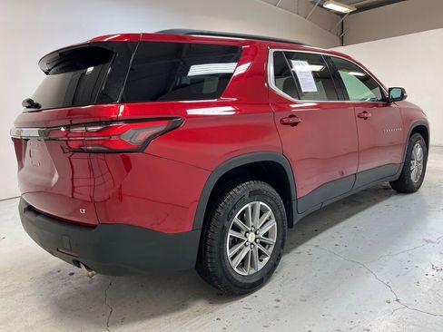 Used 2023 Chevrolet Traverse LT image 9
