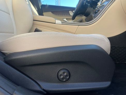 Used 2021 Mercedes-Benz C 300 Sedan image 28