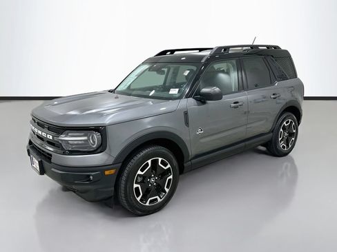 Used 2023 Ford Bronco Sport Outer Banks w/ Tech Package AWD/4WD image 3