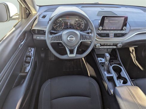 Used 2023 Nissan Altima 2.5 SV image 13