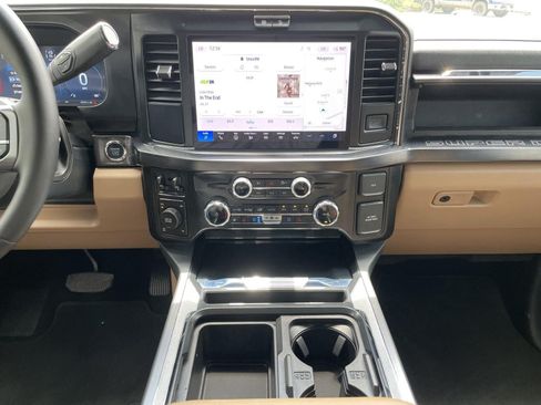 Used 2025 Ford F250 Lariat w/ Chrome Package AWD/4WD image 20