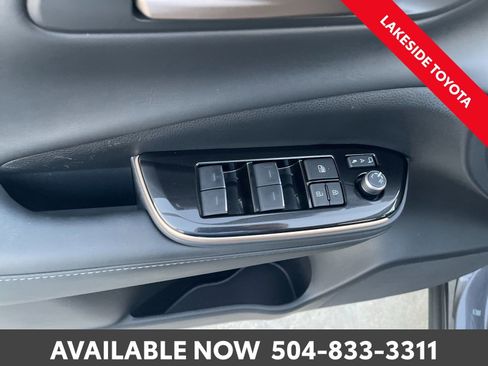 Certified 2024 Toyota Crown XLE image 26