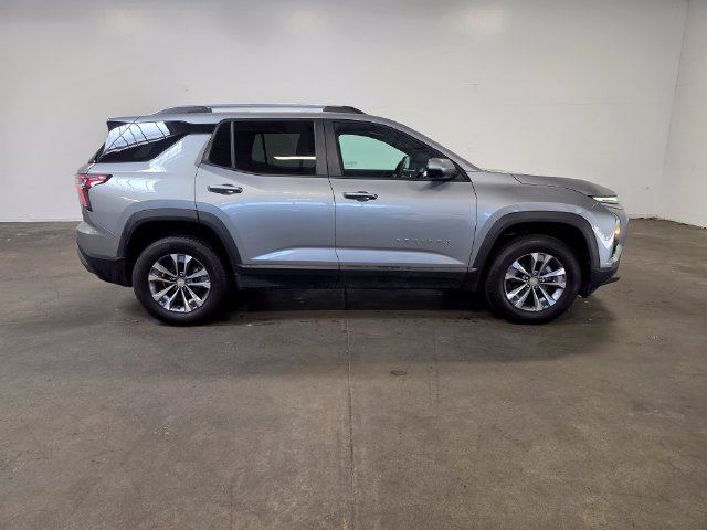 Used 2025 Chevrolet Equinox LT w/ Convenience Package II AWD/4WD image 2
