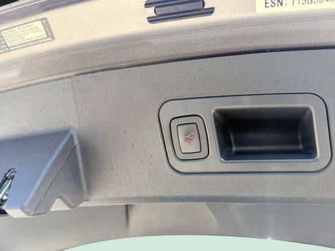 Used 2015 Tesla Model S 70D image 20