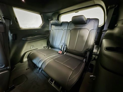 New 2025 Jeep Grand Cherokee L Limited image 16