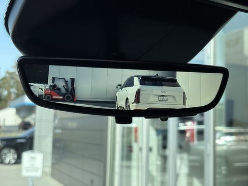 New 2026 Cadillac Escalade Luxury image 36