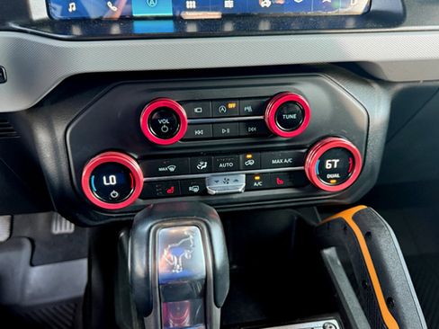 Used 2021 Ford Bronco Badlands image 22