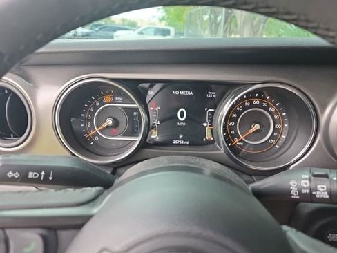 Used 2023 Jeep Wrangler Unlimited Sport AWD/4WD image 7