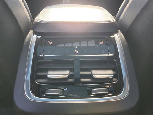 Used 2023 Volvo XC90 B5 Core w/ Protection Package Premier image 34