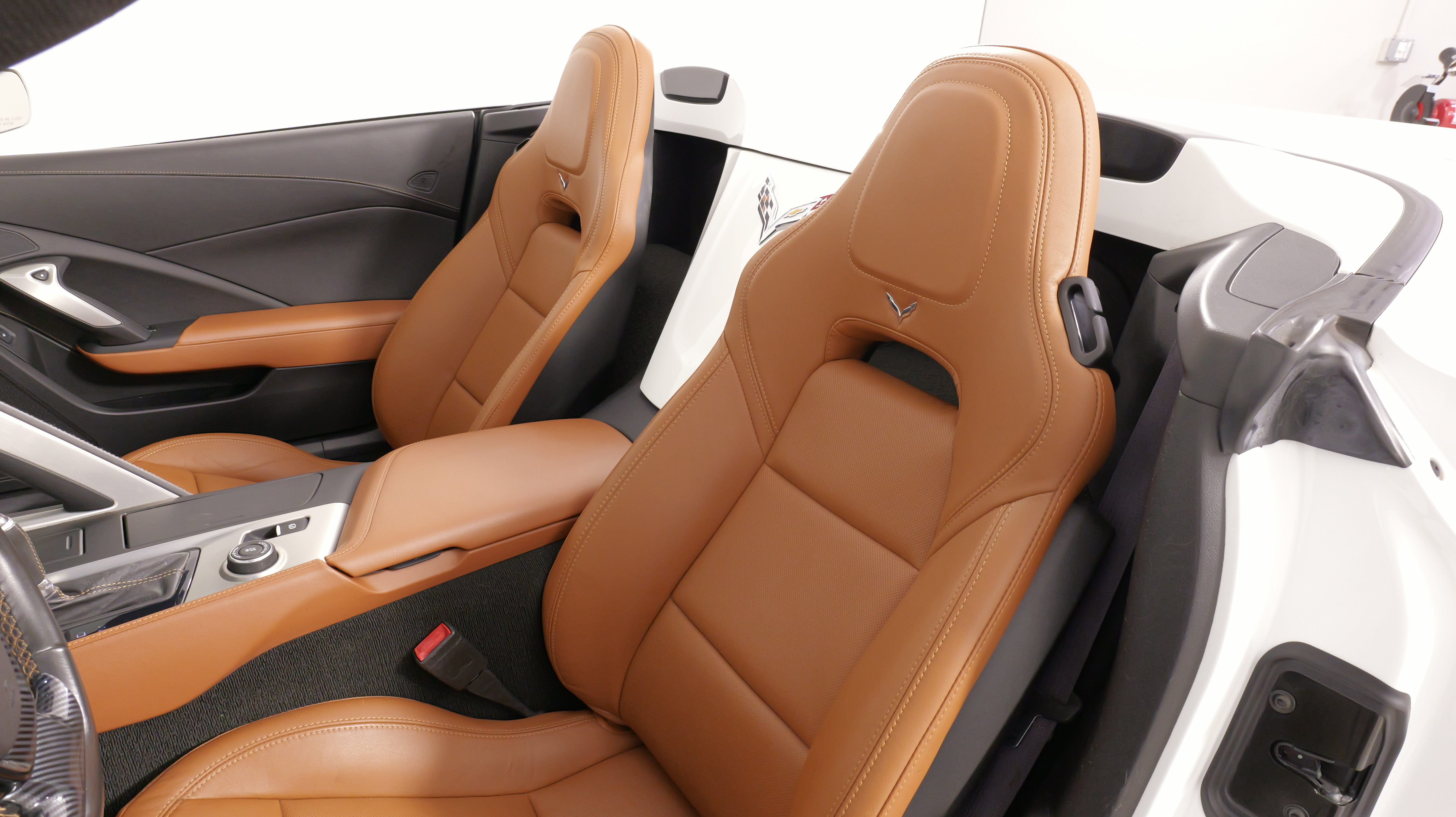 Used 2015 Chevrolet Corvette Stingray Convertible w/ 2LT Preferred Equipment Group RWD image 33