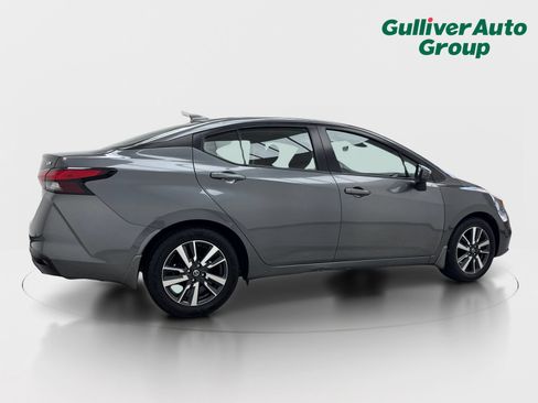 Used 2021 Nissan Versa SV FWD image 9