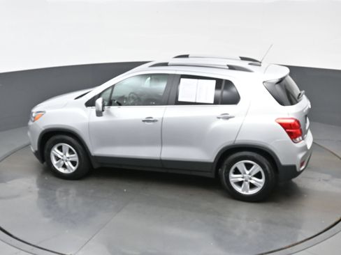 Used 2018 Chevrolet Trax LT w/ Driver Confidence Package FWD image 34