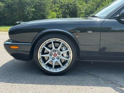 Used 2002 Jaguar XJ8 RWD image 4