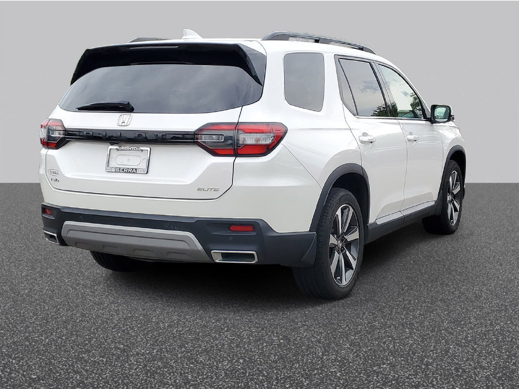 Certified 2024 Honda Pilot Elite image 3