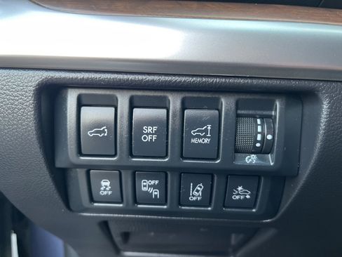 Used 2016 Subaru Outback 3.6R Limited image 21