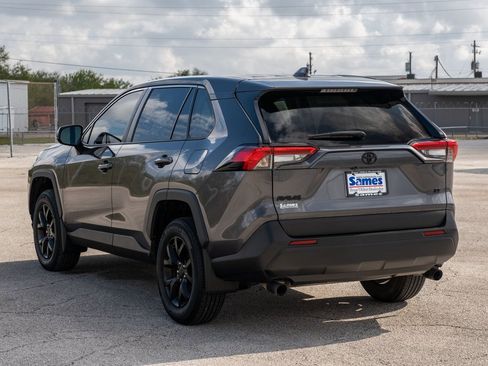 Used 2023 Toyota RAV4 LE image 5