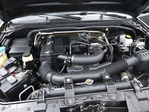 Used 2018 Nissan Frontier SV image 18