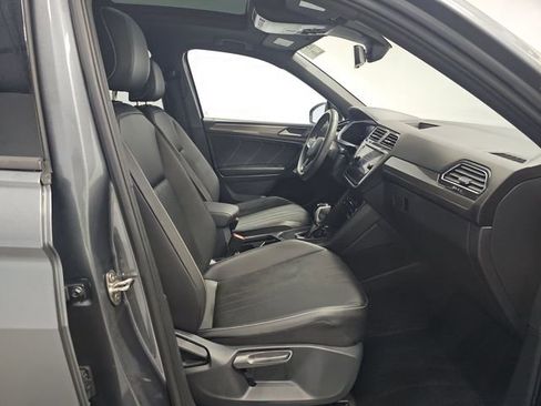 Used 2023 Volkswagen Tiguan SE R-Line FWD image 14