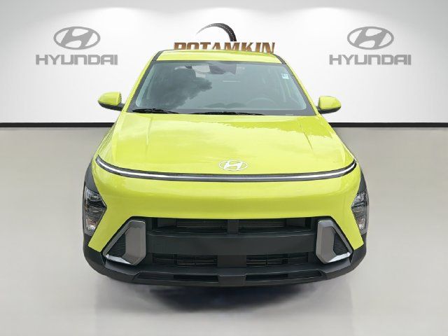 Certified 2025 Hyundai Kona SE FWD image 2