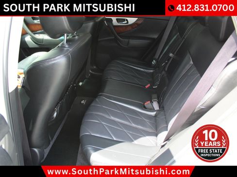 Used 2014 INFINITI QX70 AWD w/ Sport Technology Package image 15