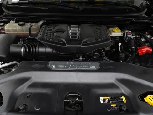 Used 2024 Jeep Wagoneer Series II w/ Flexible Seating Group AWD/4WD image 35