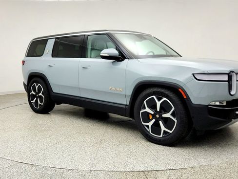 Used 2024 Rivian R1S Adventure AWD/4WD image 3