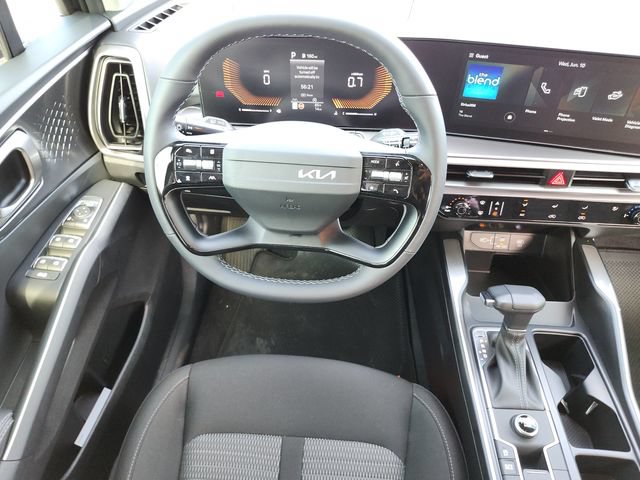 New 2026 Kia Sorento LX FWD image 15