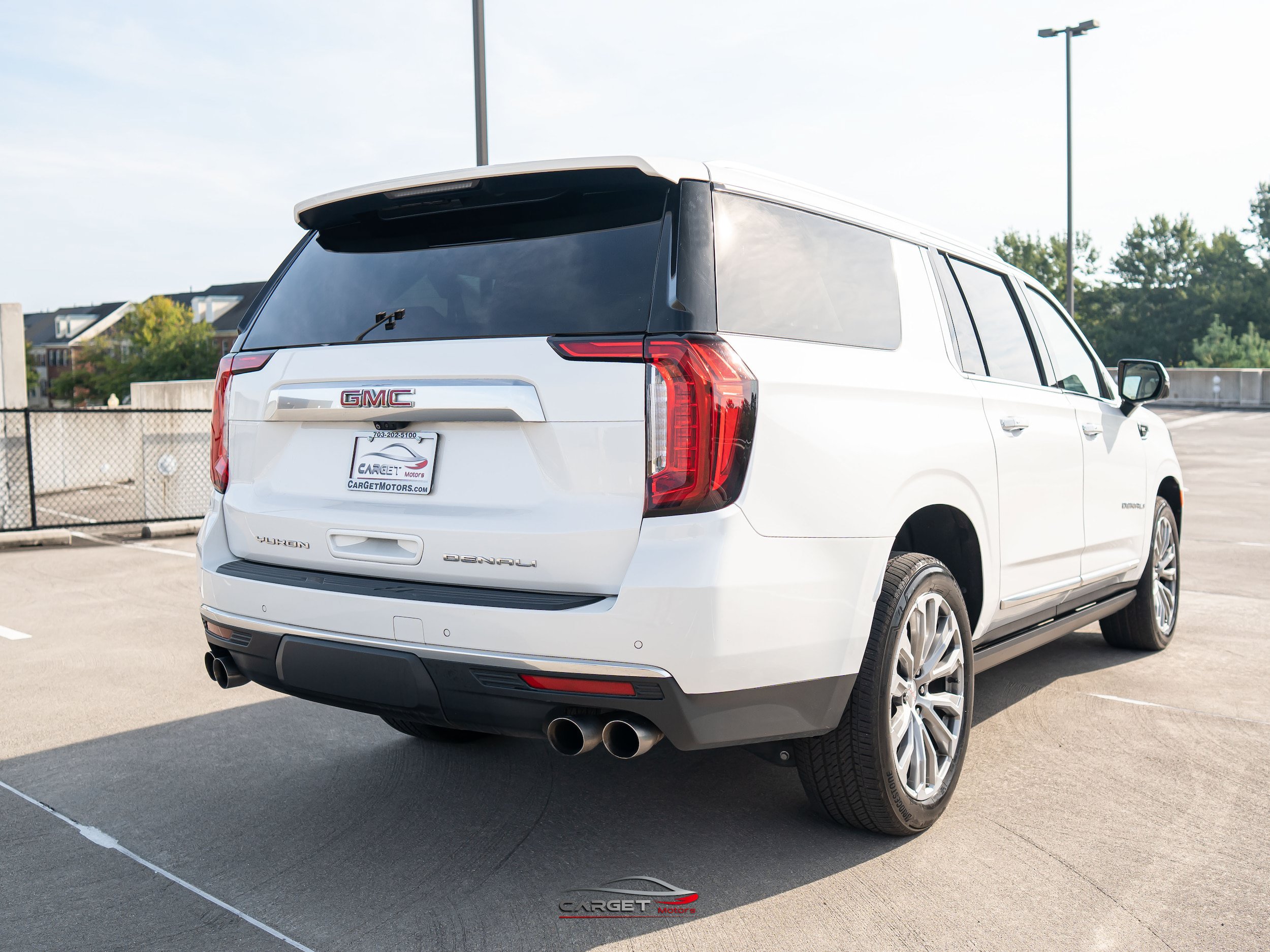 Used 2021 GMC Yukon XL Denali w/ Denali Premium Package RWD image 7
