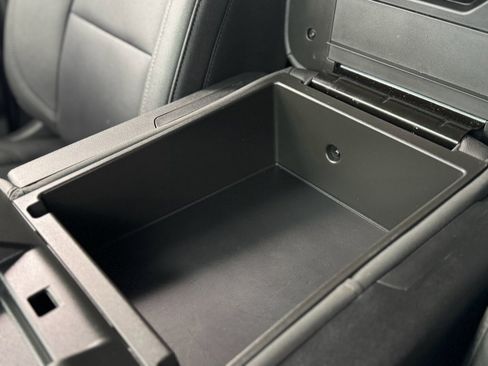 Used 2024 GMC Sierra 1500 SLT image 30