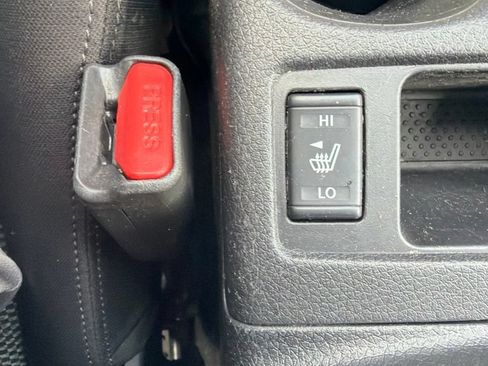 Used 2020 Nissan Rogue Sport SV w/ All-Weather Package AWD/4WD image 25